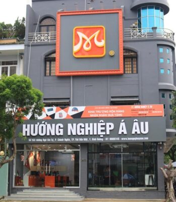 Hướng nghiệp Á - Âu